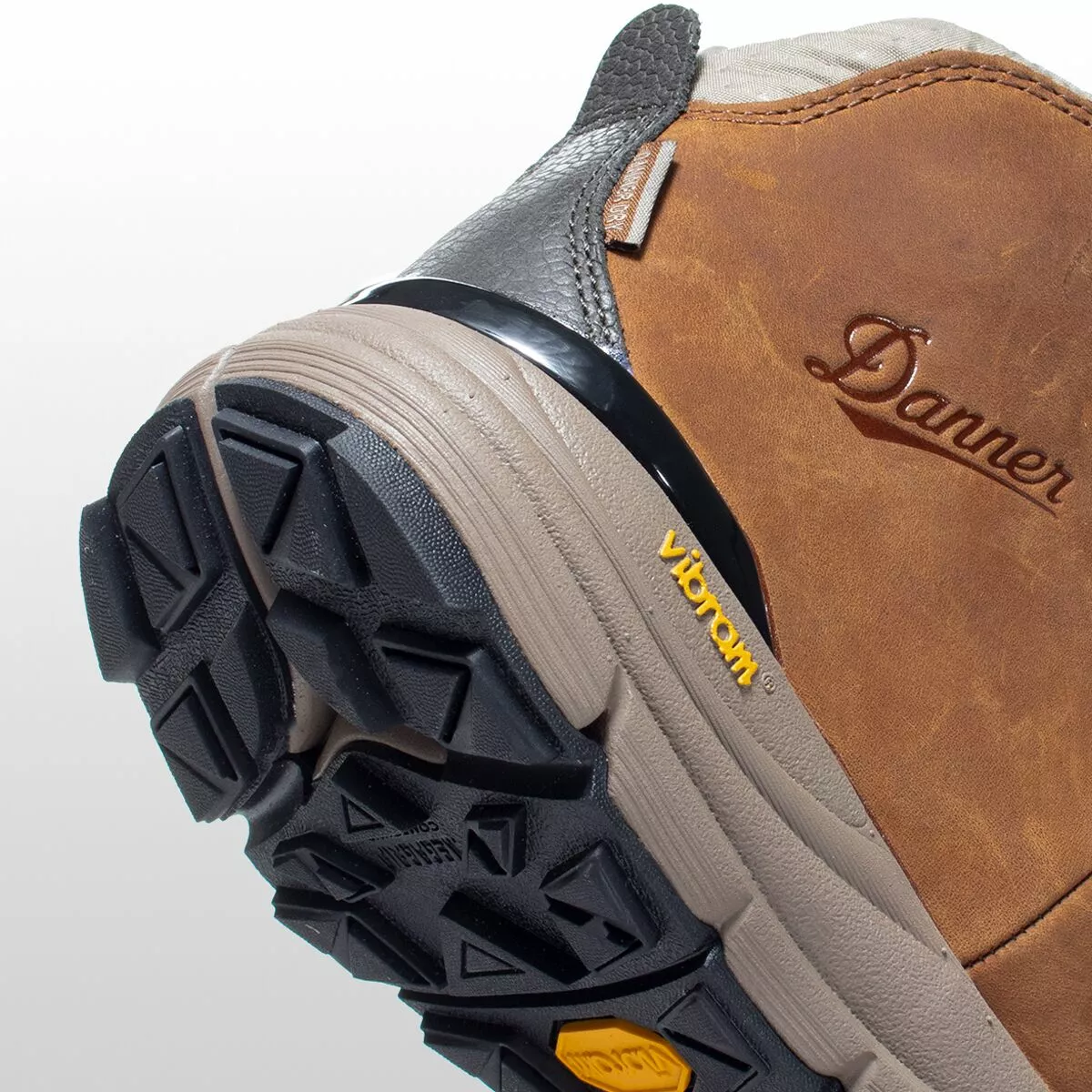 Danner Mountain 600 Full Grain Hiking Boot Women's 4 Danner Mountain 600 Full Grain Hiking Boot Women's - Image 4